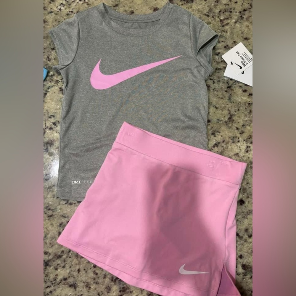 Nike Skort set with built in shorts NWT
